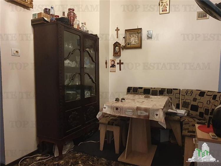 Spatiu extins central Liceul Mircea si Mare Constanta