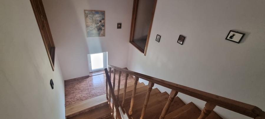Casa cu etaj zona Bucovina
