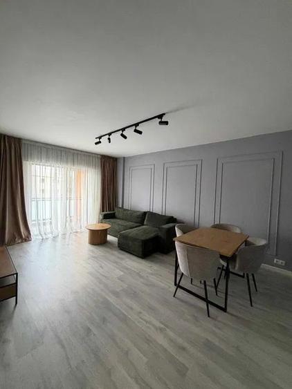 Doamna Ghica Electronicii, ansamblu 2010, 90mp, 2 bai, renovat/util/mobil modern