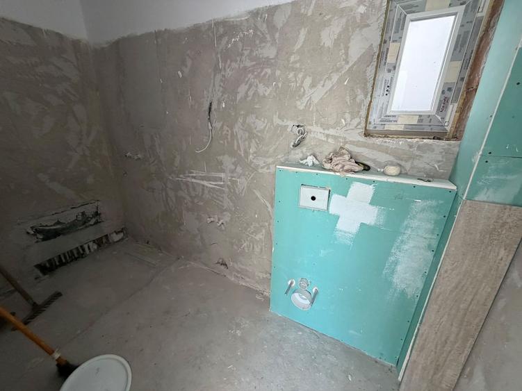 CASA DUPLEX, TOATE UTILITATILE, STRADA ASFALTATA, COMISION 0%