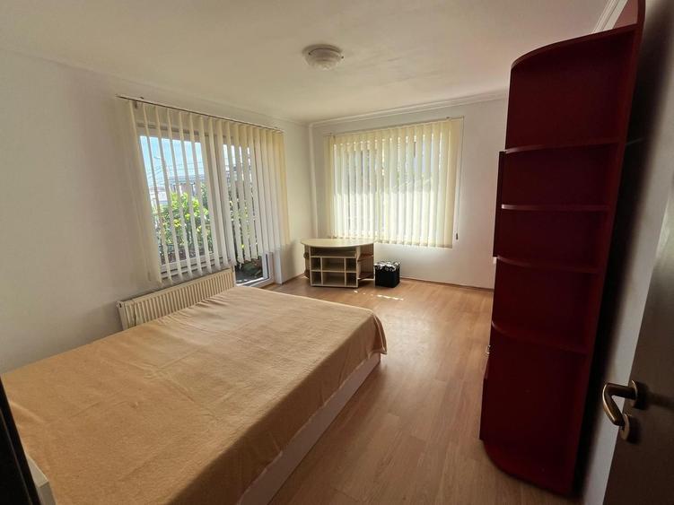 Apartament 3 camere, parcare, strada privata imobil tip vila,Buna Ziua
