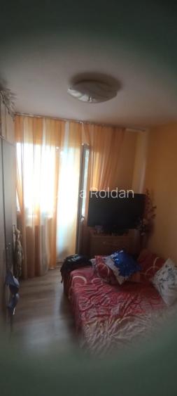 Apartament 2 camere complet renovat | Locație excelentă | 65.000 € negociabil - 8