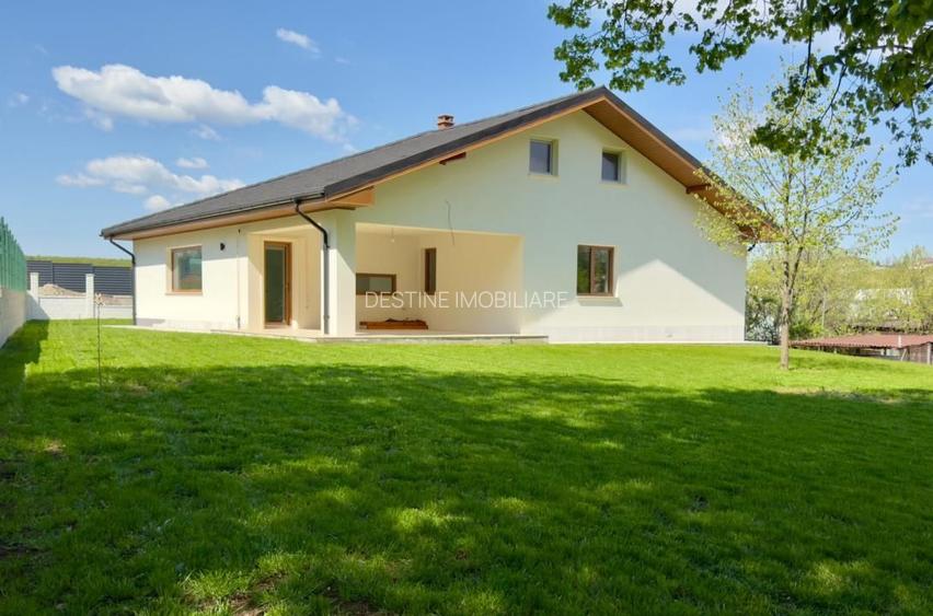 BÂRNOVA - Casă individuală P+POD, 156 mp + 1000 mp teren