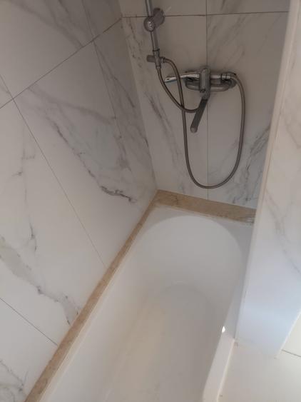 Garsoniera de inchiriat in casa, zona Astra