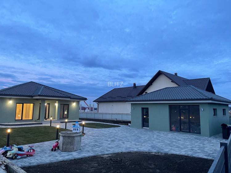 Casa individuala 195mp+1200mp teren, zona Volovat, Radauti