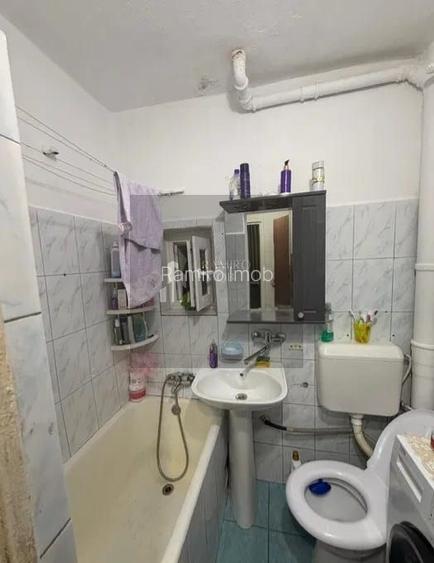 Ap. 2 camere decomandat etaj.3 - Str. Alunisului/ Brancoveanu -Sector4 - 7