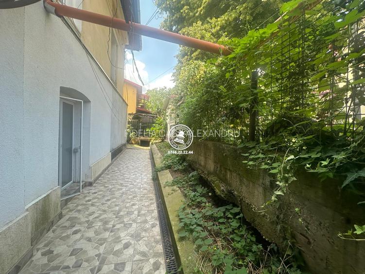 Apartament o camera de vanzare Copou
