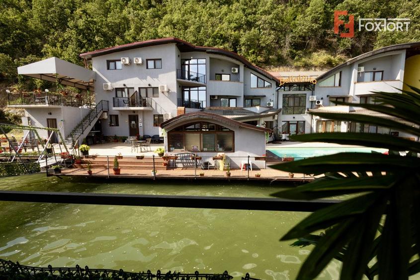 Dubova | Pensiune de vânzare | Ponton restaurant