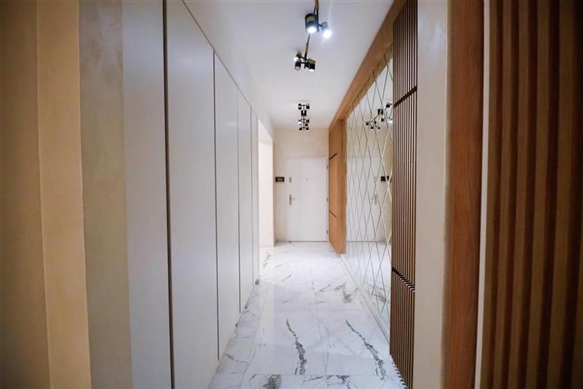 Penthouse Qualis Tractorul Brasov,terasa panoramica,3 balcoane,ales echipat