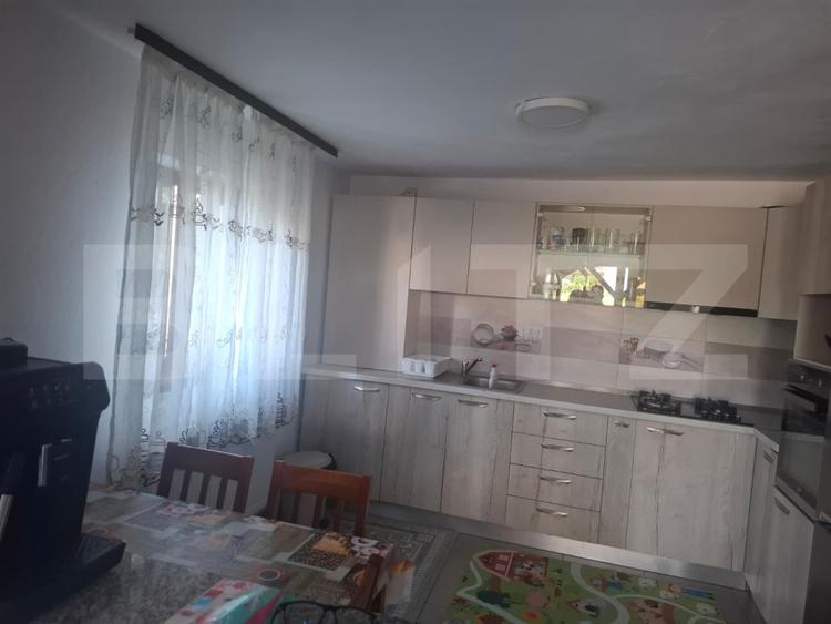 Casa de vanzare, 126 mp, zona Dragomiresti