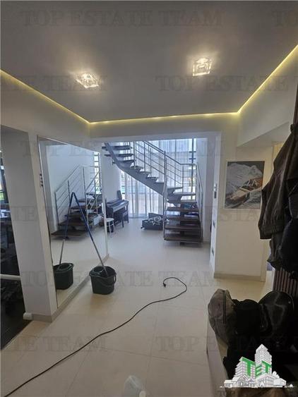Penthouse de Lux cu vedere pe lacul tei