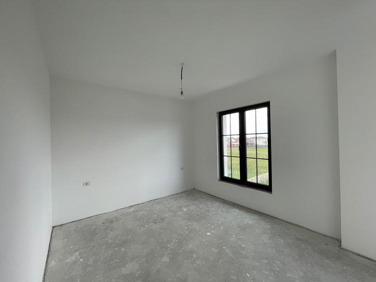 Duplex 5 camere - 155 mp utili - 4 bai - Ghiroda