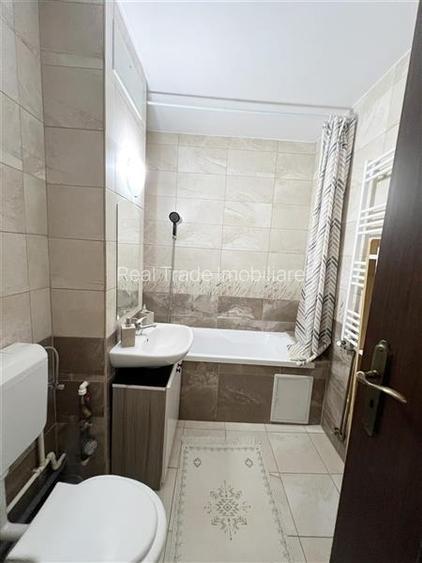 Apartament 2 camere etaj intermediar intrare Racadau - 11