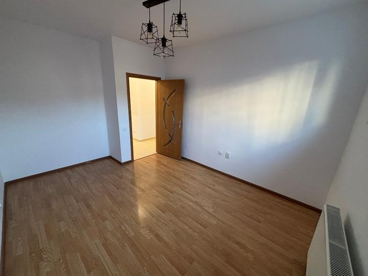 APARTAMENT 2 CAMERE DECOMANDAT + LOC DE PARCARE | 15 MINUTE METROU