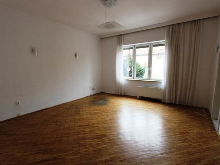 Vila spatioasa pentru birouri in zona centrala