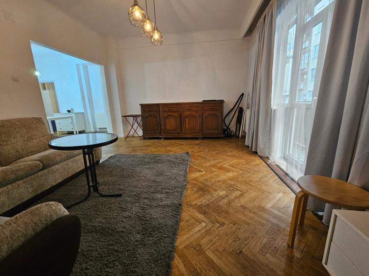 Apartament 3 camere Edgar Quinet 5