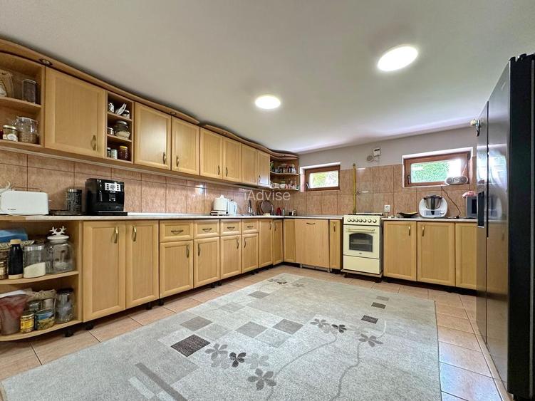 Vilă spațioasă în Hălchiu, teren 1.500 mp – facilități premium - 11