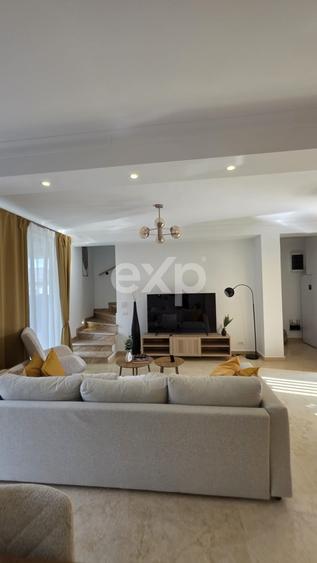 Tunari -3 dormitoare | 4 băi | 2 livinguri | terasă+piscina | 180 mp | mobilată