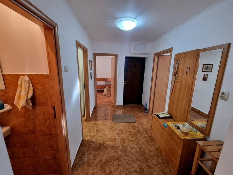 Ultracentral liceul Pedagogic- apartament 4 camere decomandat