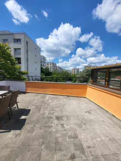 Apartament cu terasa, 4 minute metrou Muncii, centrala proprie