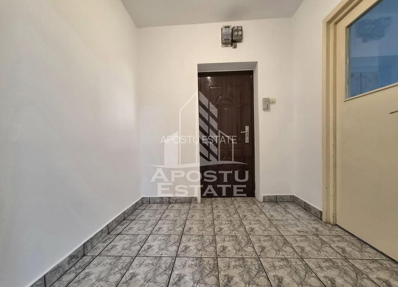 Apartament doua camere,Zona Uta - 3