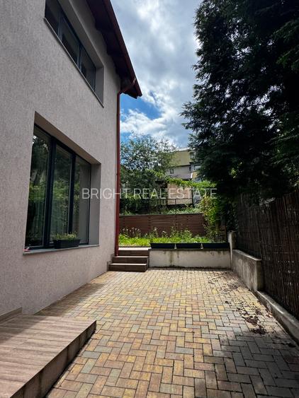 Casa de vanzare tip duplex- proprietate exclusiva in Centru vechi -curte privata - 33