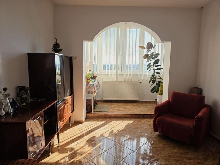 Astra zona școala 7 strada Apollo apartament 3 camere Liber la vânzare