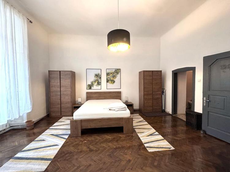 Apartament 2 camere 70 mp, cladire istorica, str Gh Sincai - Central