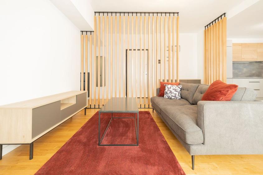 De inchiriat- apartament cu 3 camere + terasa 60mp+ parcare- Iancu Nicolae
