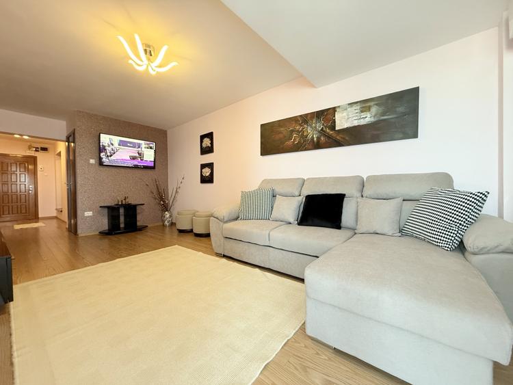 Apartament cu 3 camere in zona Faleza Nord cu vedere la mare