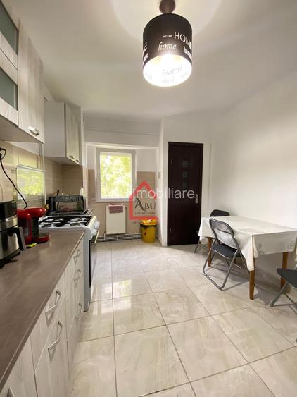 Apartament cu 4 camere, Decomandat, Pacurari-Petru Poni - 10
