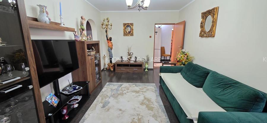 EXCLUSIV - OCAZIE ! FAR 4 CAMERE 75 MP. RENOVAT COMPLET GAZE 109.000 E - 3