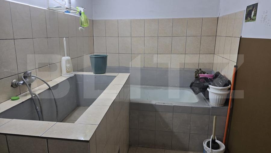 Casa 6 camere, 227 mp, teren 444 mp, zona Nord