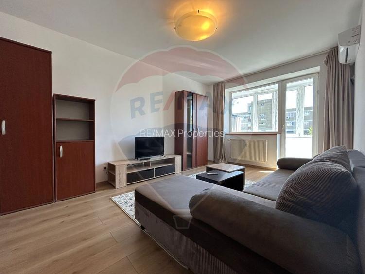 Inchiriere Apartament 3 cam Metrou Brancusi renovat recent - 12