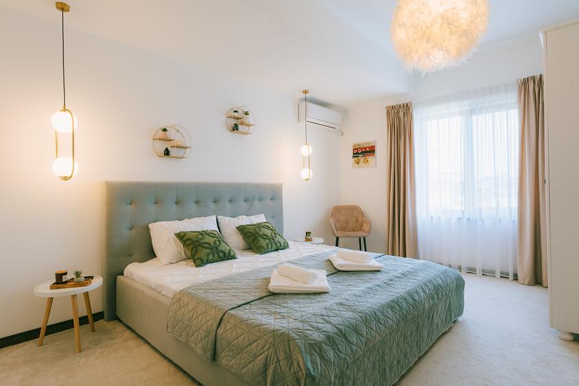 Casă Nouă de Lux pe Malul Lacului Corbeanca |Grădină 1.461 mp, Piscină și Ponton