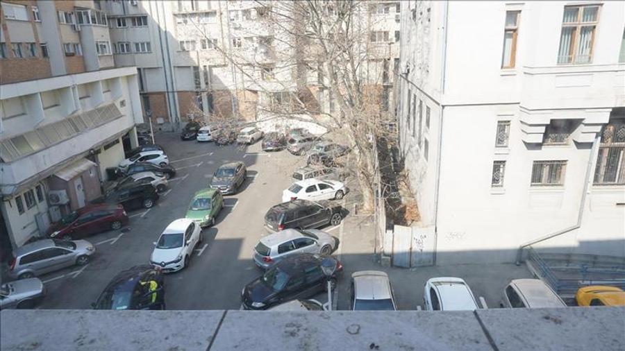 Apartament modern cu 3 camere in centru - zona Maestro