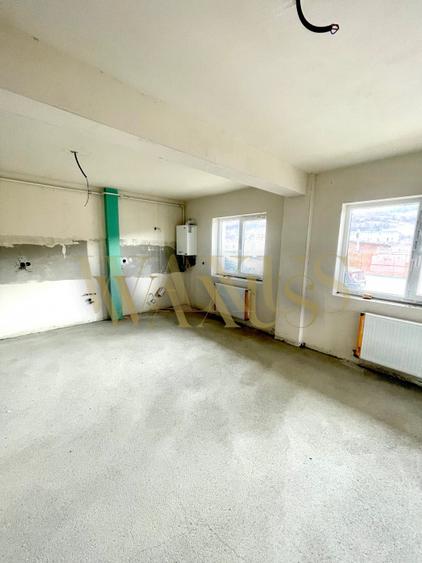 Apartament Semifinisat - 3 camere | Balcon | Parcare - zona Terra