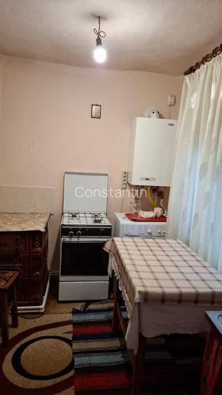 Casa + anexe gospodaresti cu teren de 1000 mp - 5