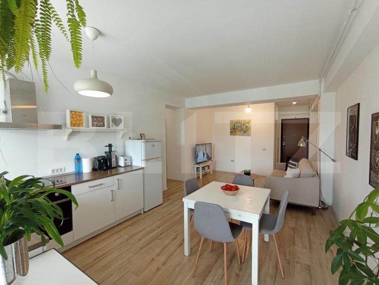 Apartament de vanzare cu 3 camere, 68 mp, zona Modern