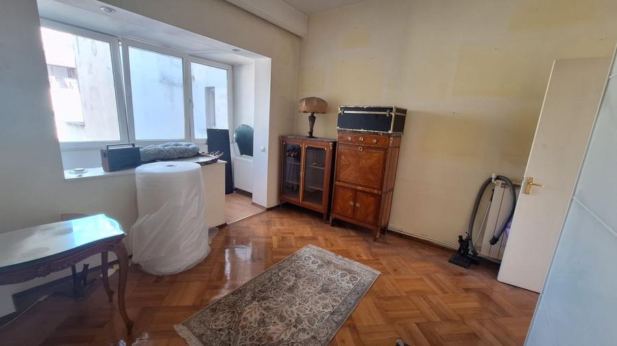 Apartament tip penthouse 40mp terasa 5 camere 200mp utili