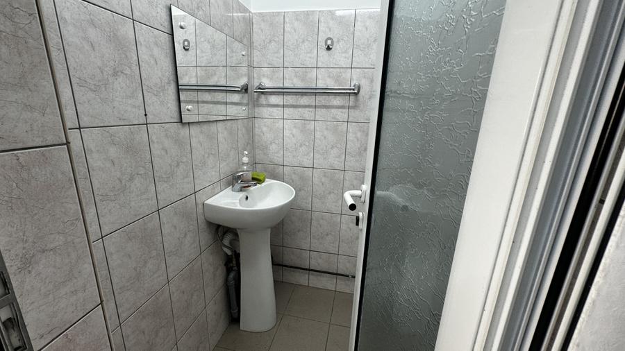 Inchiriere Spatiu Comercial 130 mp la Bulevard cu vad si parcare
