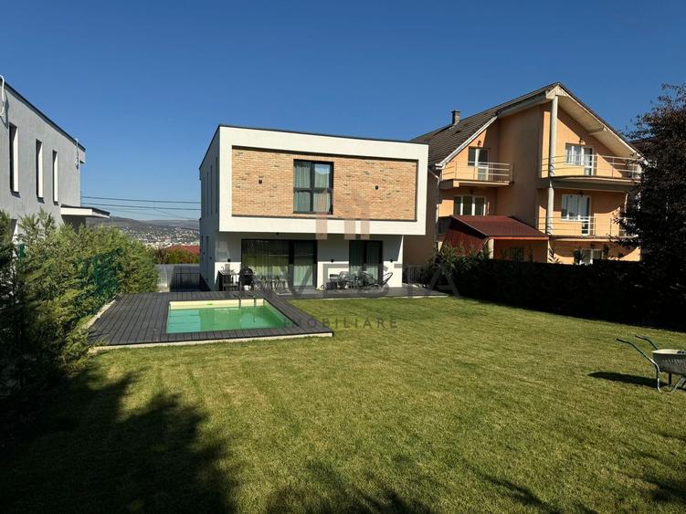 Casa individuala, 625 teren! Finisaje moderne, recent finalizata!