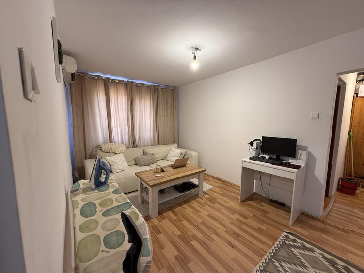 Apartament cu 4 camere, semidecomandat, etaj 4/5 - Sagului