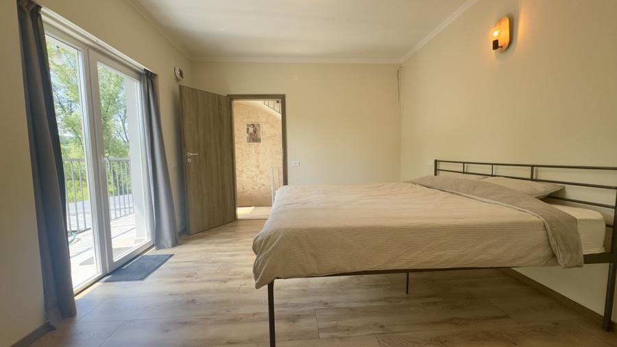 4 camere, 140mp, 4 bai, gradina, terasa, parcare, zona Corneliu Coposu