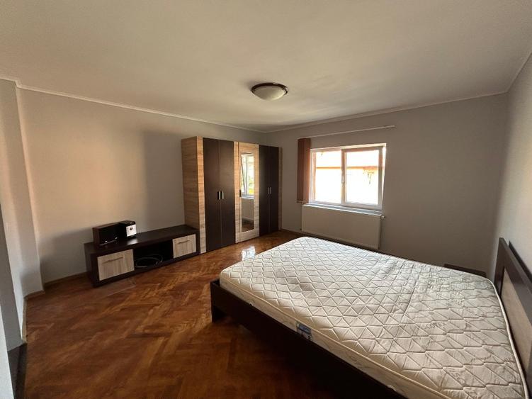 Apartamente de închiriat la casă, 2 camere, 70 mp, curte comună, Sighișoara