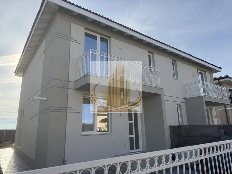 Duplex de închiriat în Giroc – 96 mp utili, 4 camere , teren 270 mp