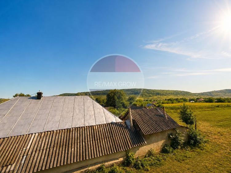 Casa cu 6 camere de vânzare în Negri jud. Bacau / posibilitate duplex