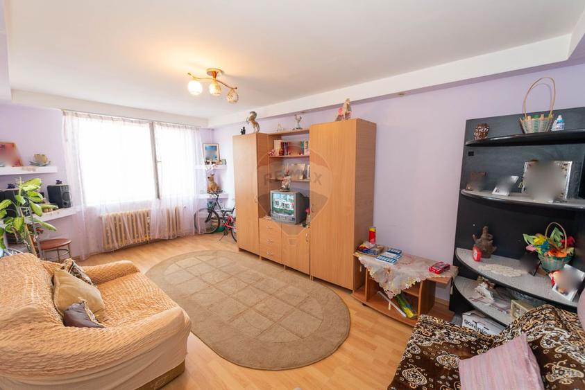 Apartament decomandat cu 3 camere de vanzare zona Nicolae Grigorescu