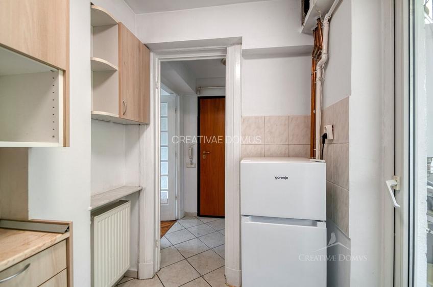 Universitate / Spatiu de birouri / Doua camere / Centrala proprie - 9