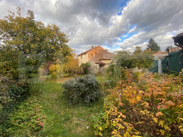 Casa spatioasa cu garaj si curte, 495 mp, în Gheorgheni